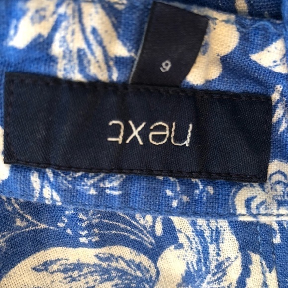 Day Dress of Blue and White Floral 55% Linen Blend Sleeveless Dress Size 6 - Picture 5 of 7